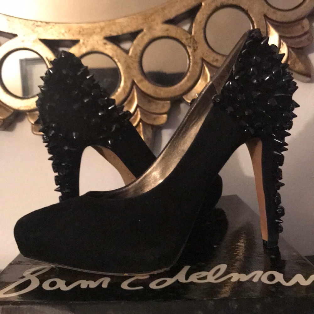 Black heels